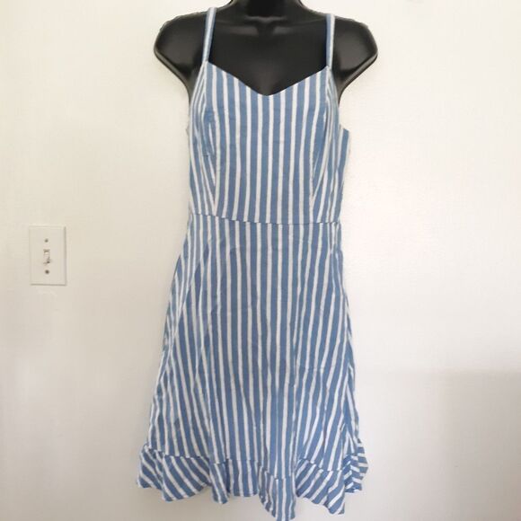 Old Navy Dresses & Skirts - Old Navy striped summer dress